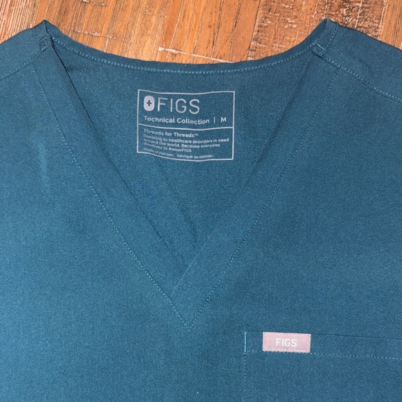 Figs Scrub Top - Picture 2 of 2